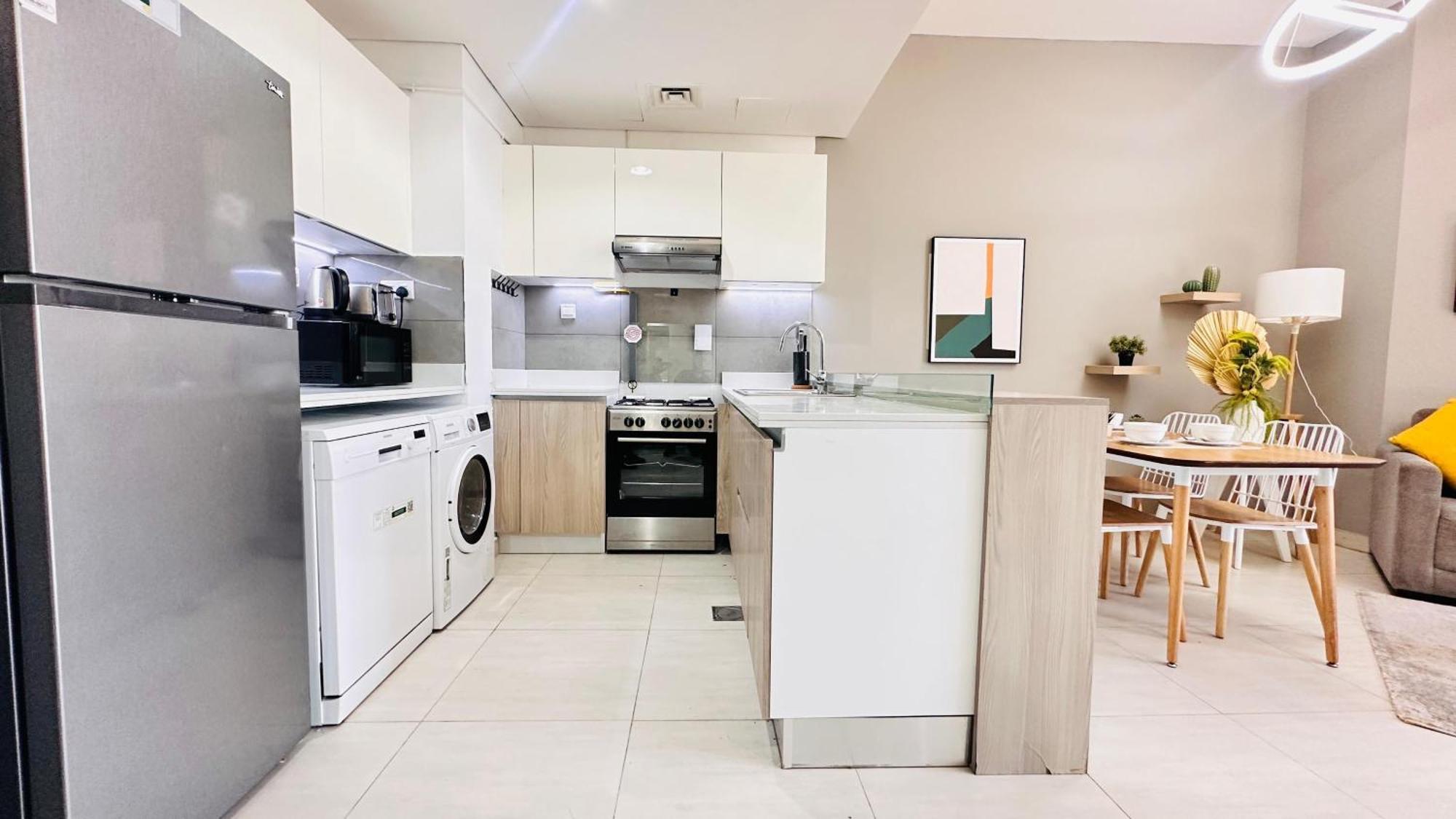Oyo 1366 Standard One Bedroom Jvc *