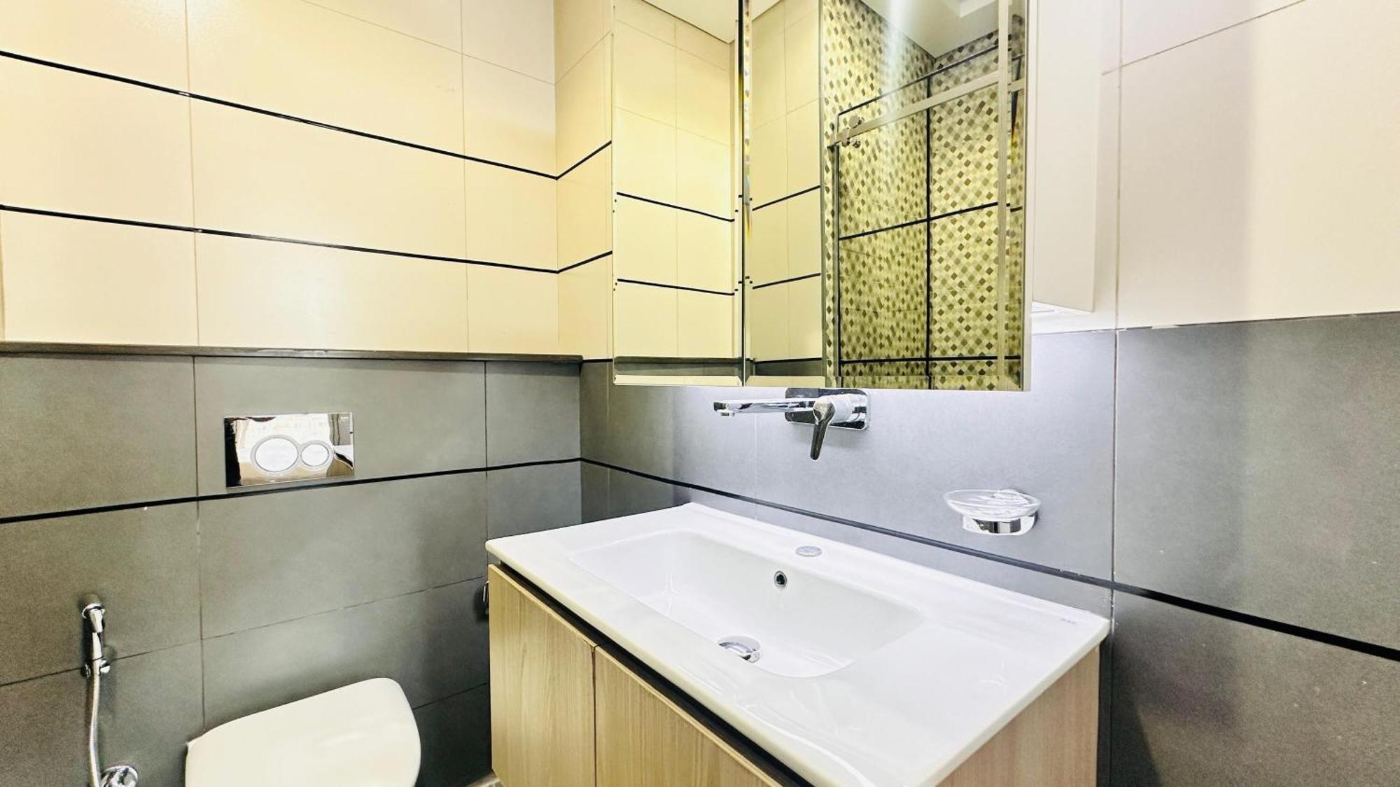 Oyo 1366 Standard One Bedroom Jvc Apartamento